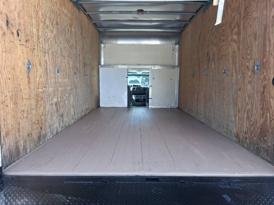 2017 Ford E-450 - $25,995