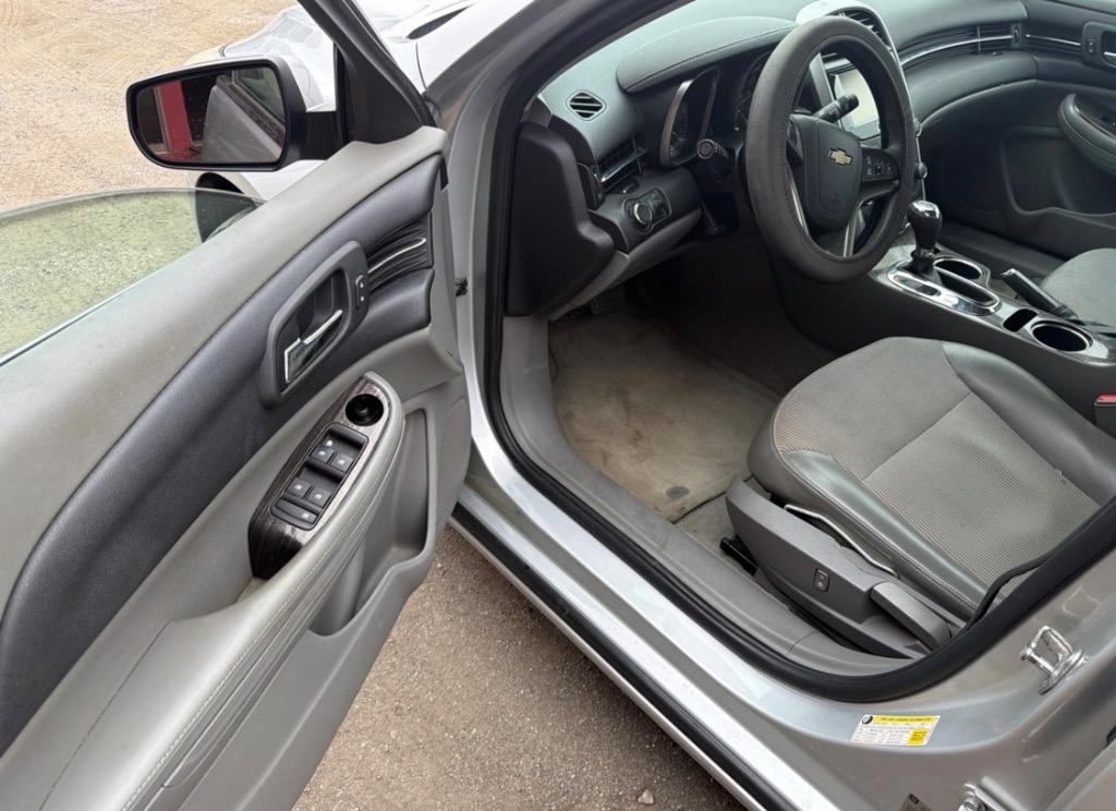 2016 Chevrolet Malibu - $9,975
