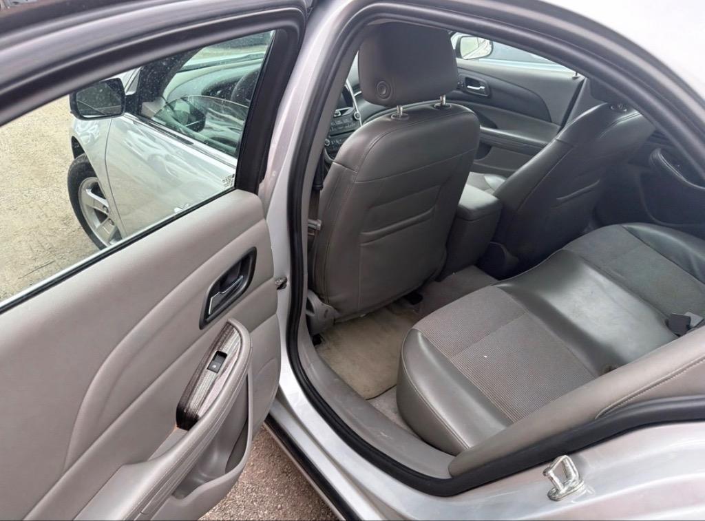 2016 Chevrolet Malibu - $9,975