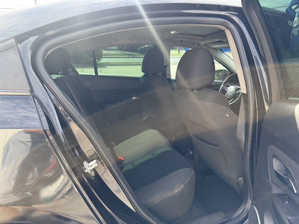 2016 Chevrolet Cruze - $7,500