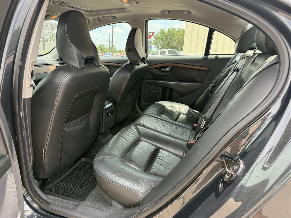 2010 Volvo S80 - $5,500