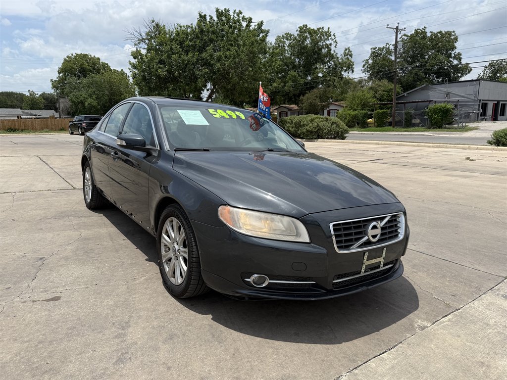 2010 Volvo S80 - $5,500