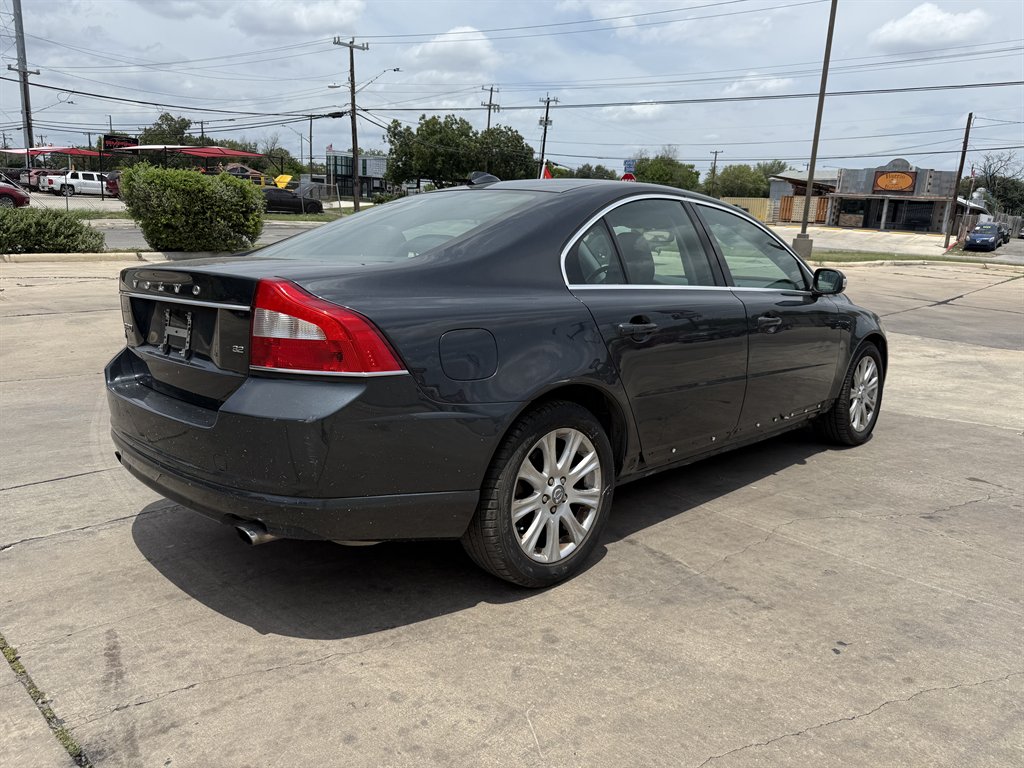 2010 Volvo S80 - $5,500