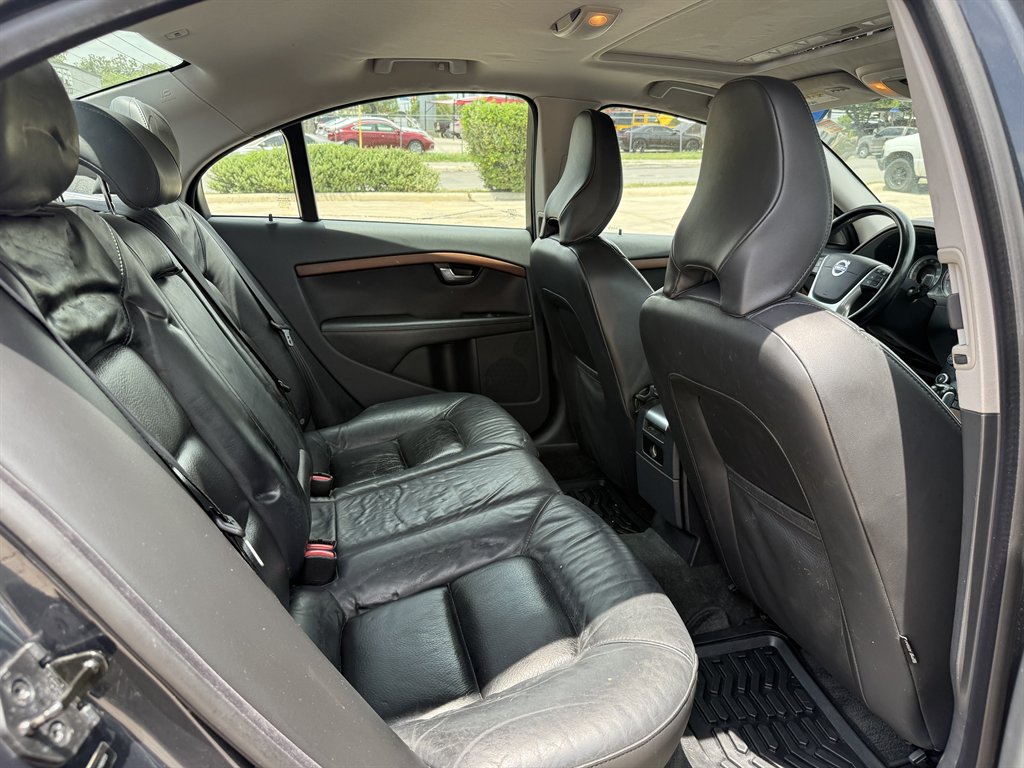2010 Volvo S80 - $5,500