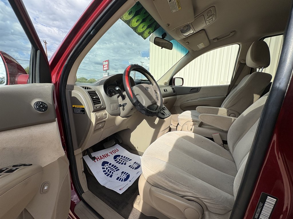 2008 Kia Sedona - $3,999