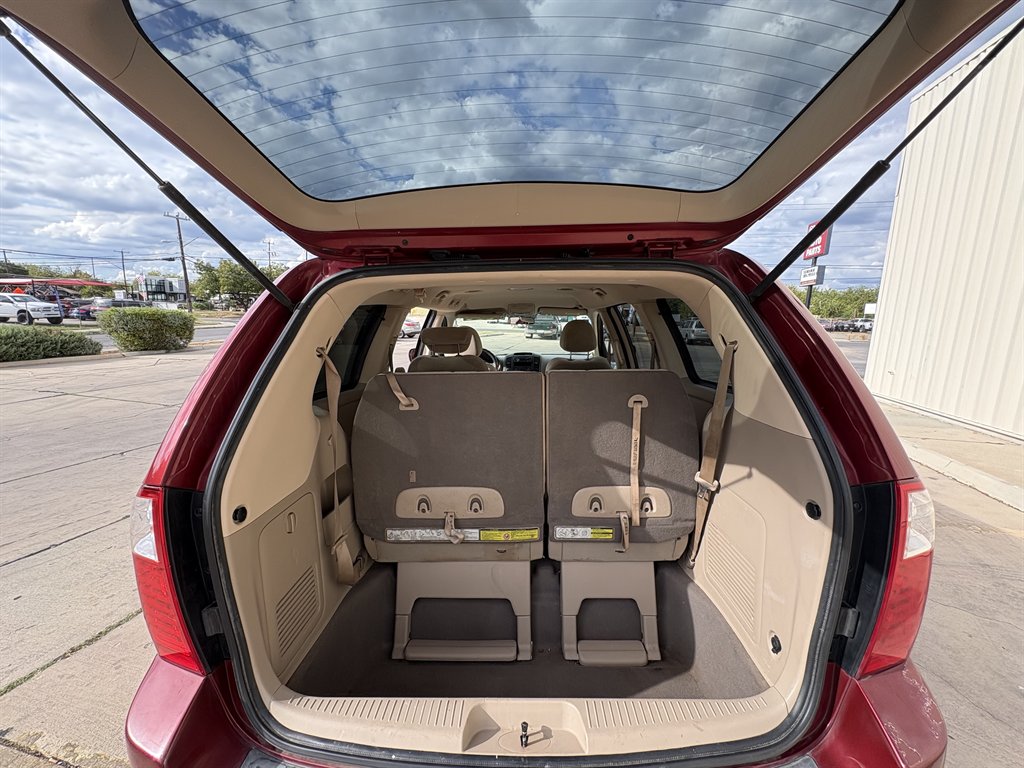 2008 Kia Sedona - $3,999