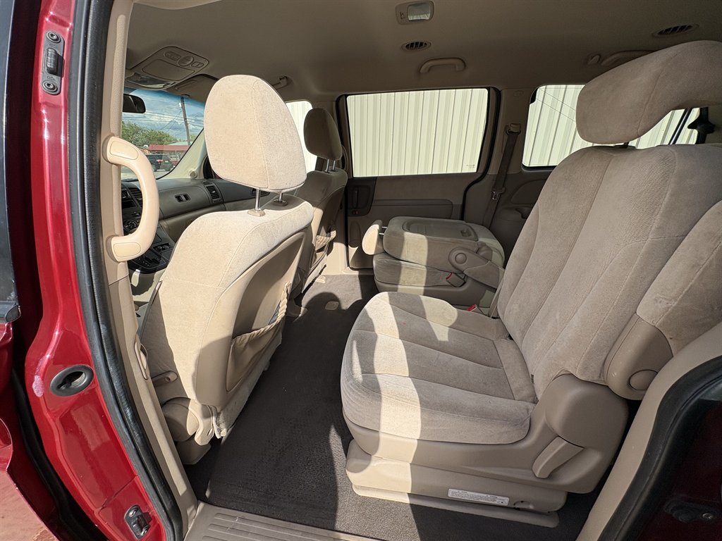2008 Kia Sedona - $3,999