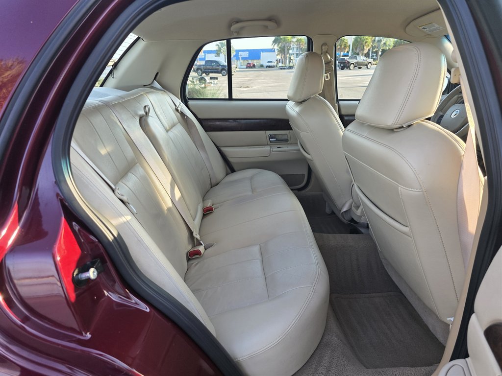 2009 Mercury Grand Marquis - $7,995
