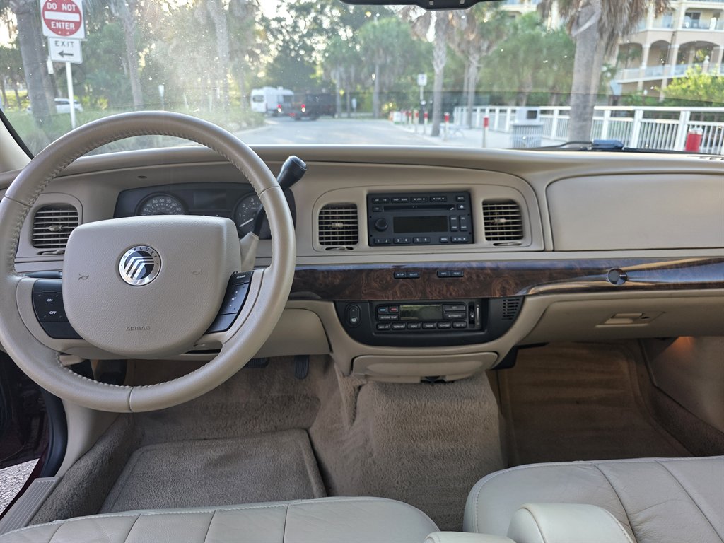 2009 Mercury Grand Marquis - $7,995