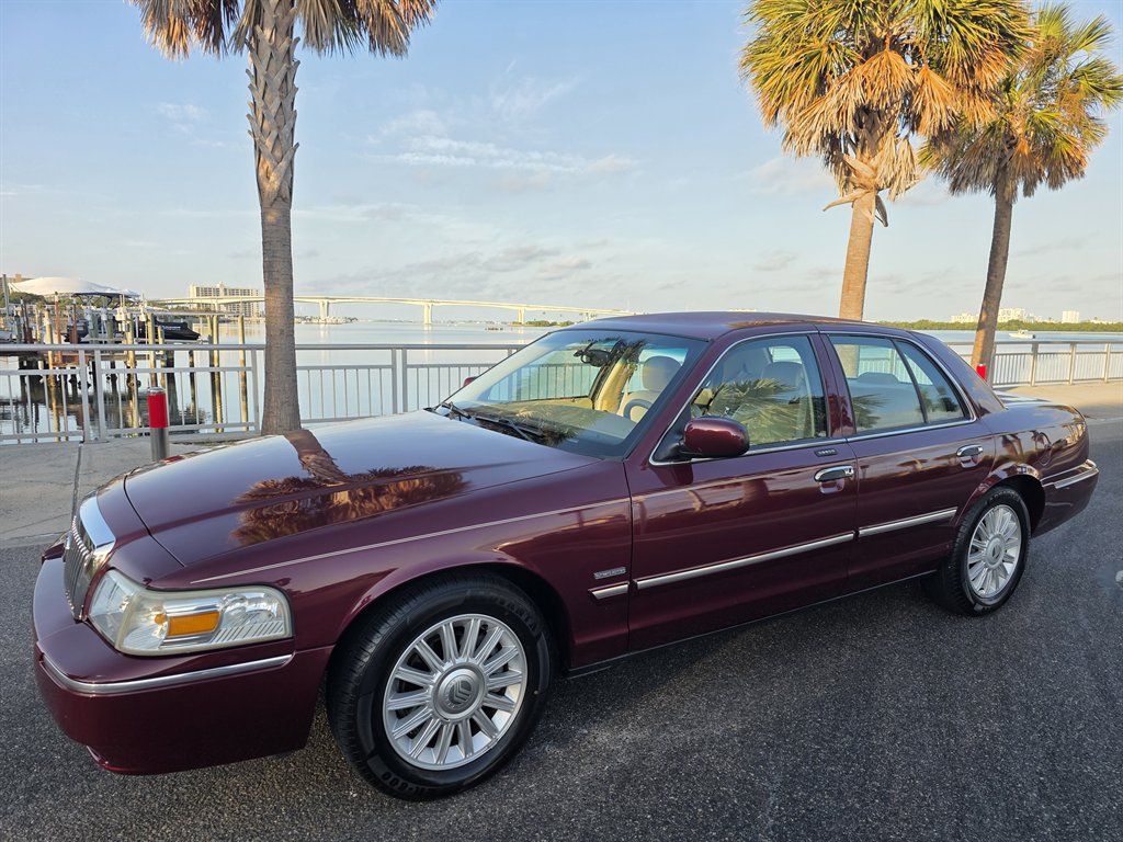 2009 Mercury Grand Marquis - $7,995