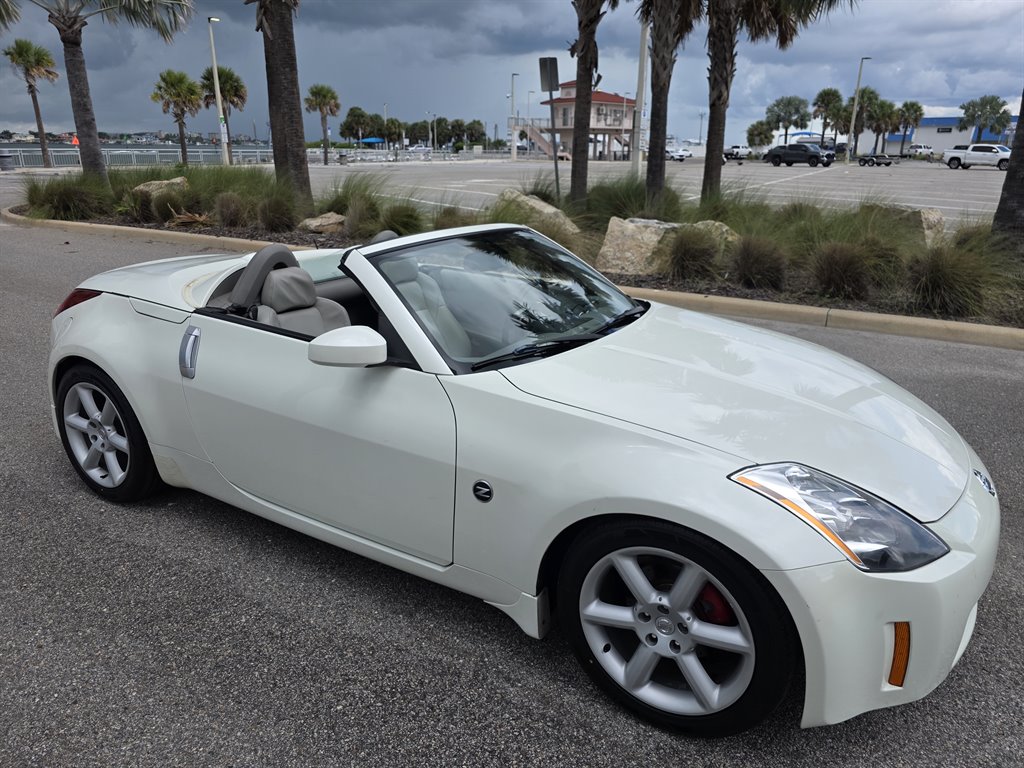 2004 Nissan 350Z - $8,995