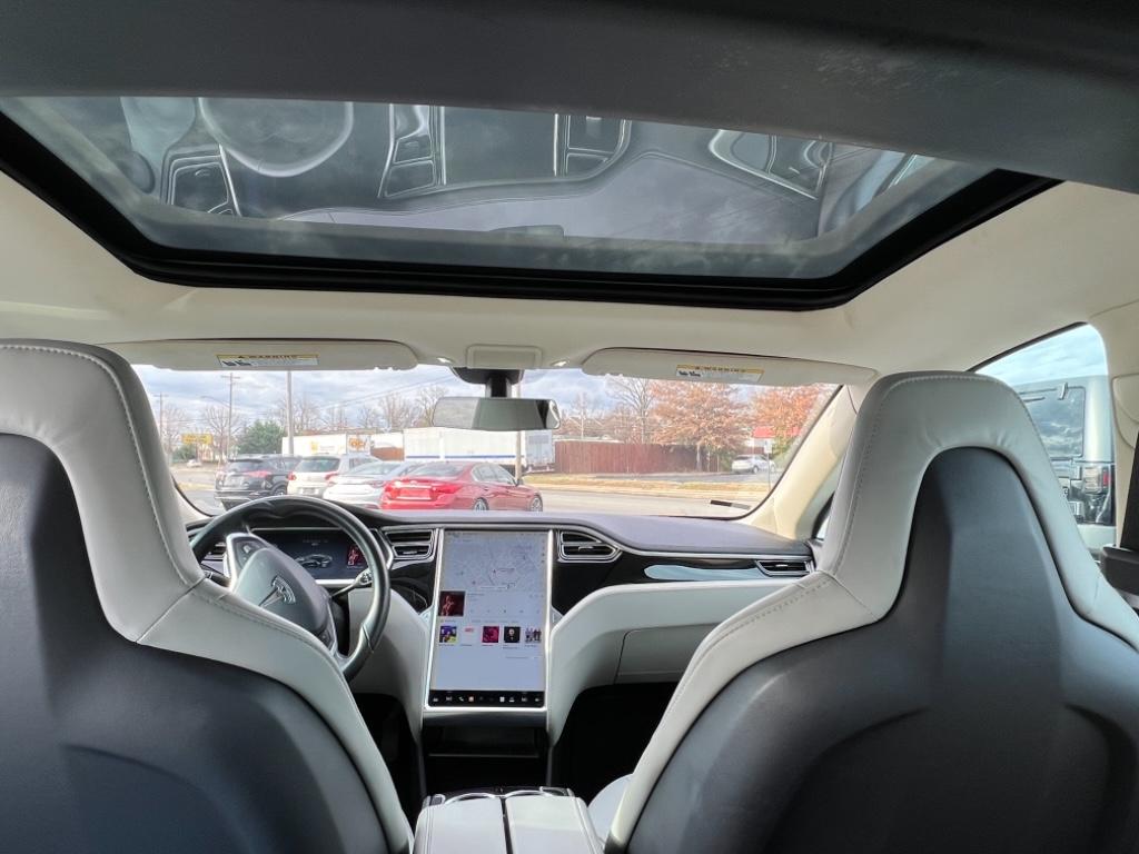 2013 Tesla Model S photo