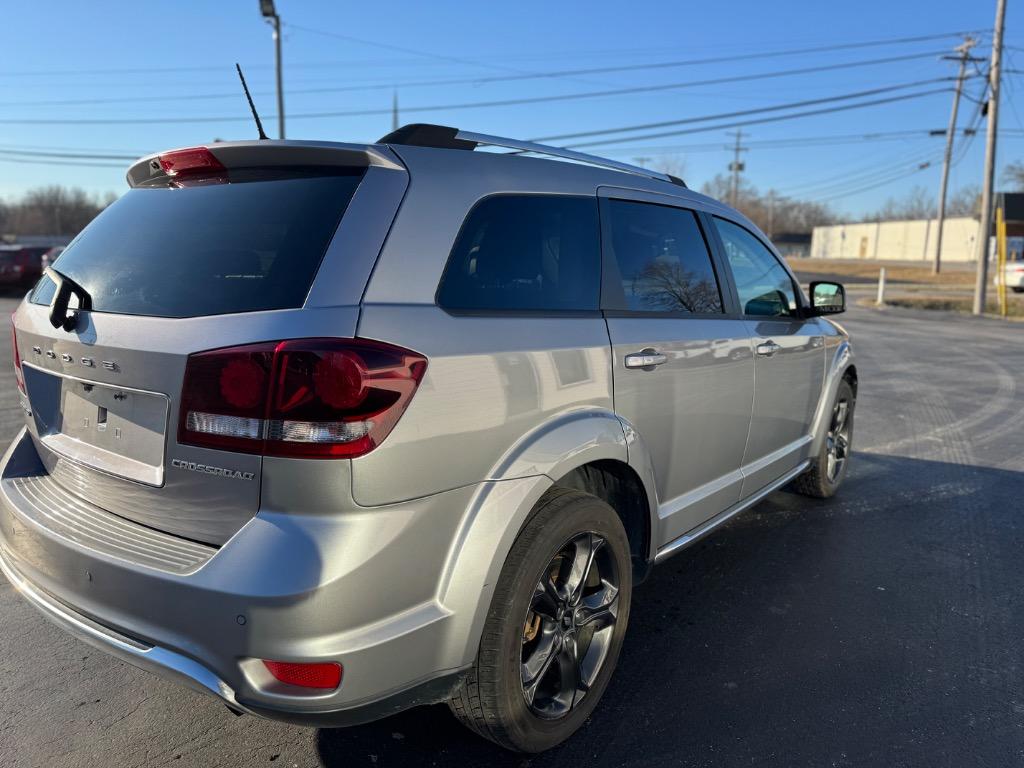 2020 Dodge Journey Crossroad photo