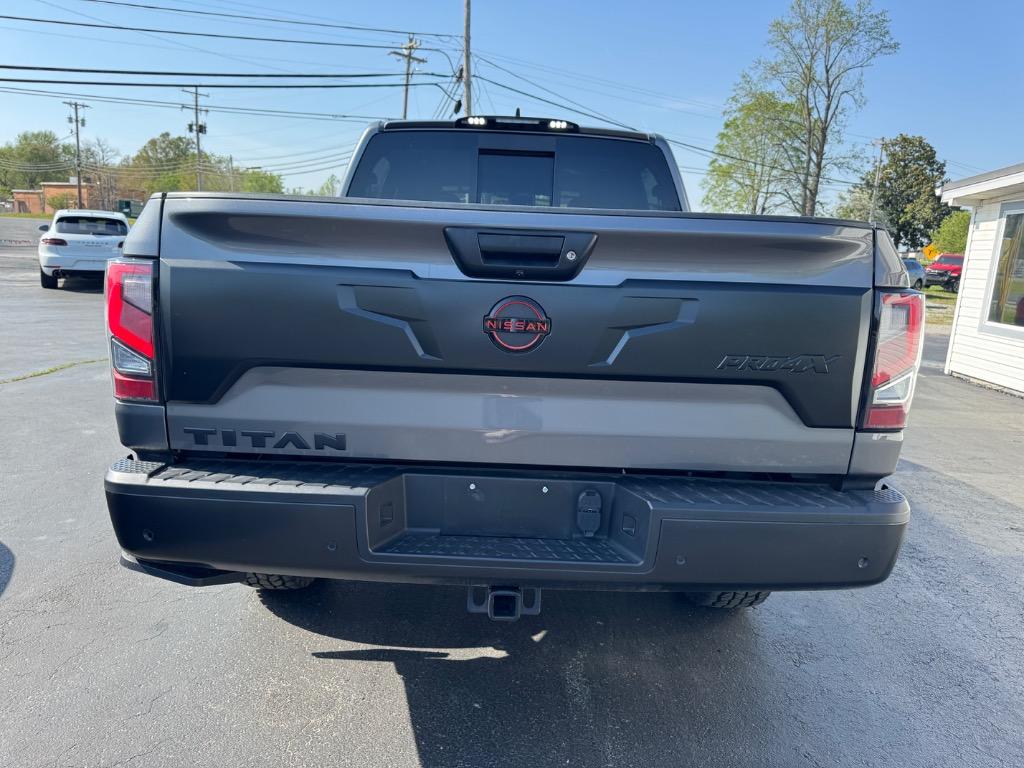 2023 Nissan Titan PRO-4x photo