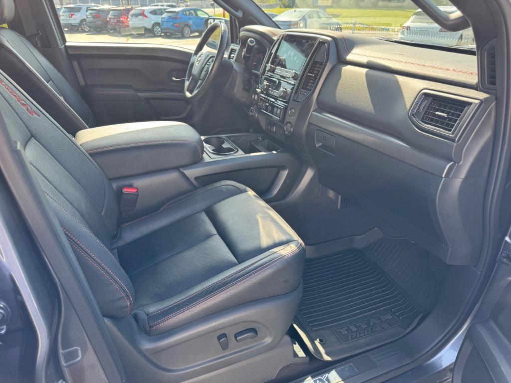 2023 Nissan Titan PRO-4x photo