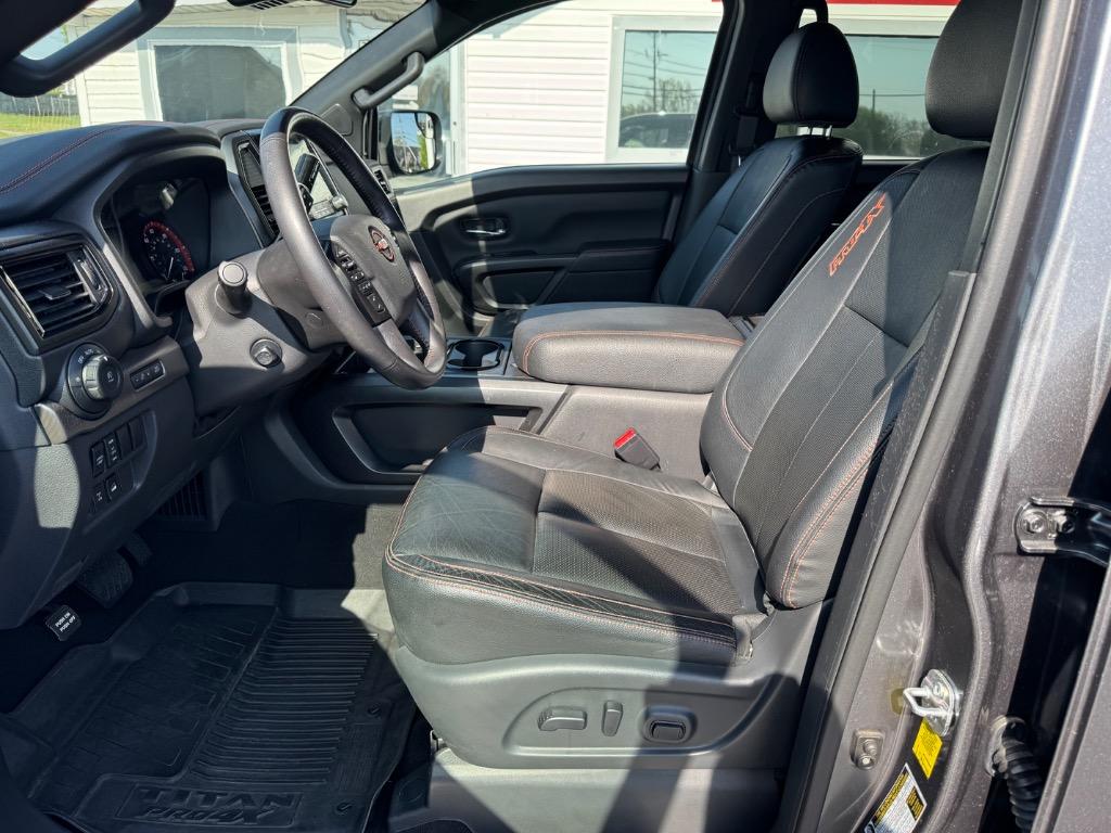 2023 Nissan Titan PRO-4x photo
