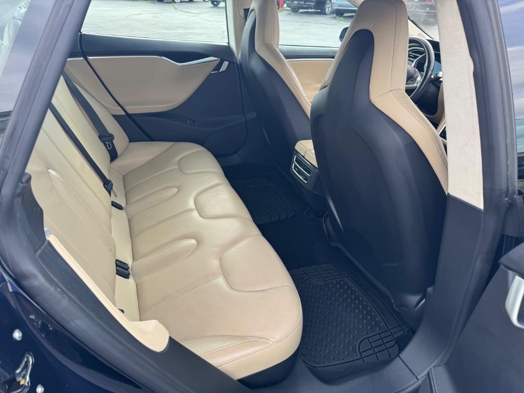 2014 Tesla Model S photo