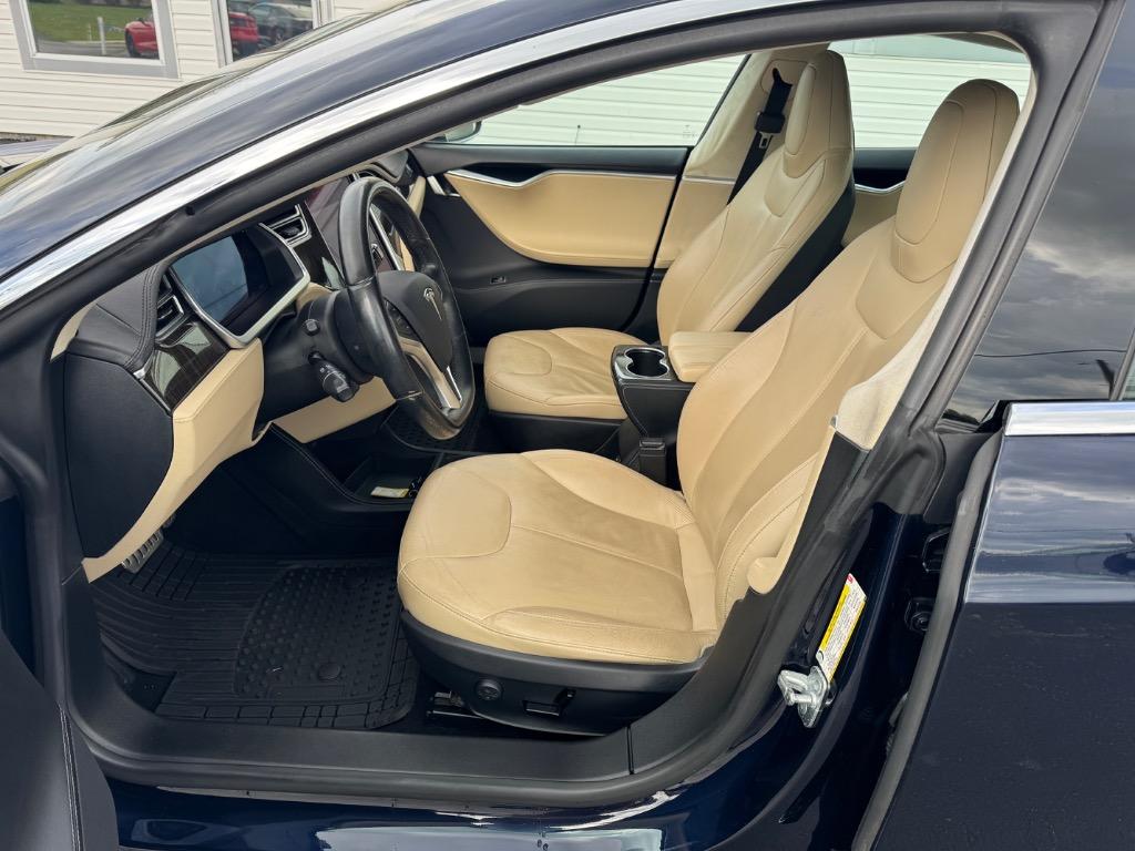 2014 Tesla Model S photo