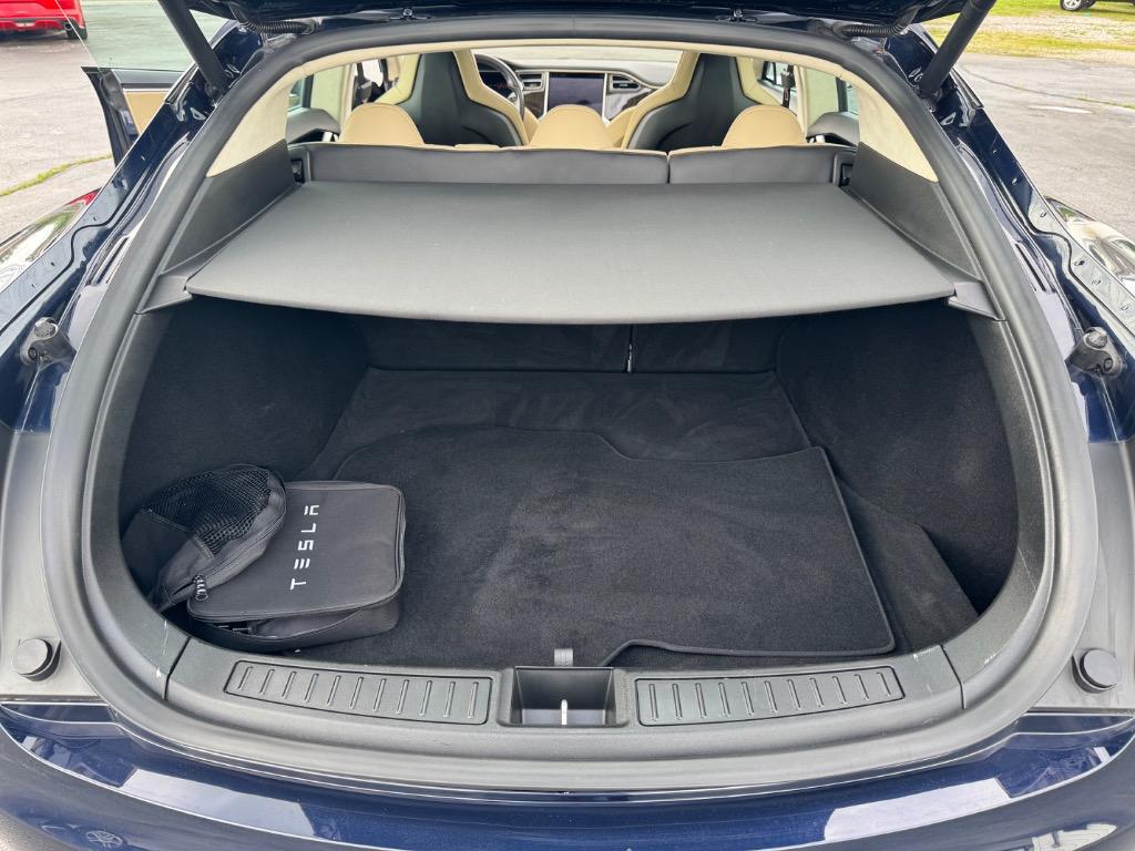 2014 Tesla Model S photo