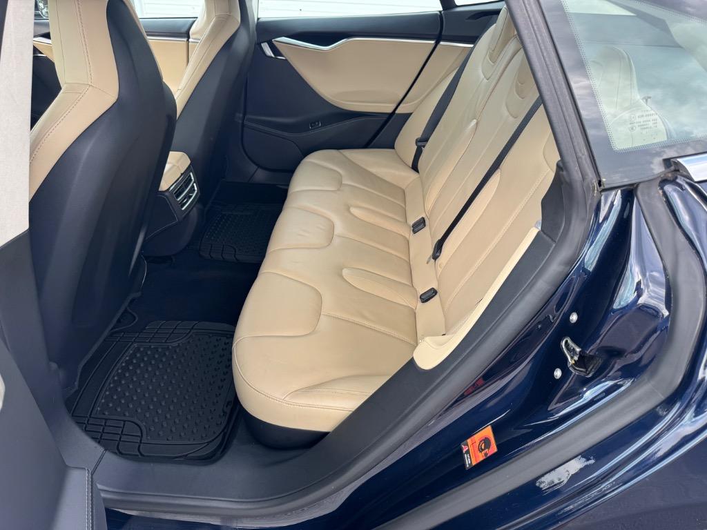 2014 Tesla Model S photo
