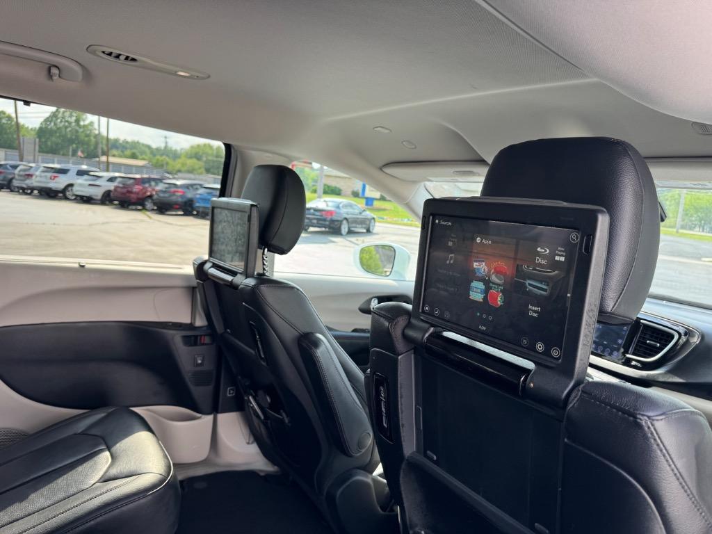 2020 Chrysler Pacifica - $23,998