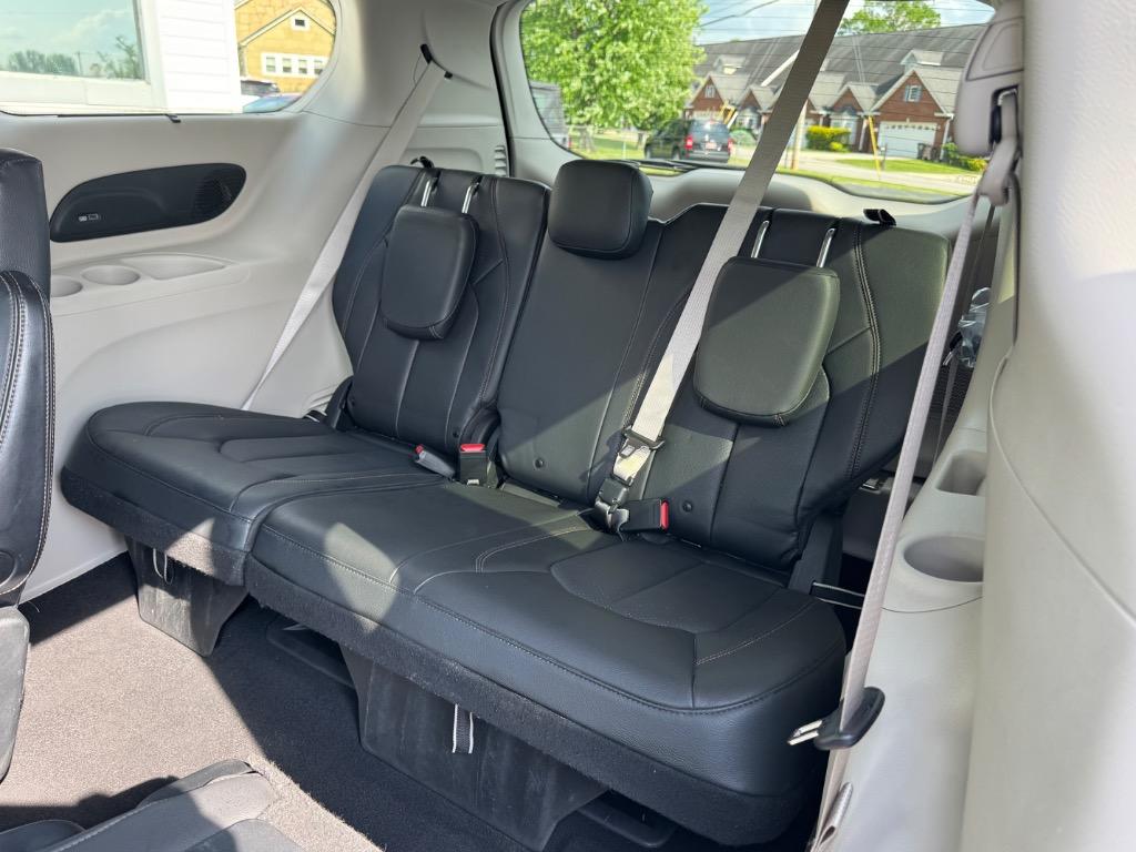 2020 Chrysler Pacifica - $23,998