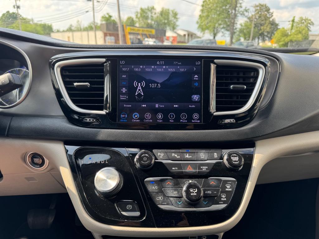 2020 Chrysler Pacifica - $23,998