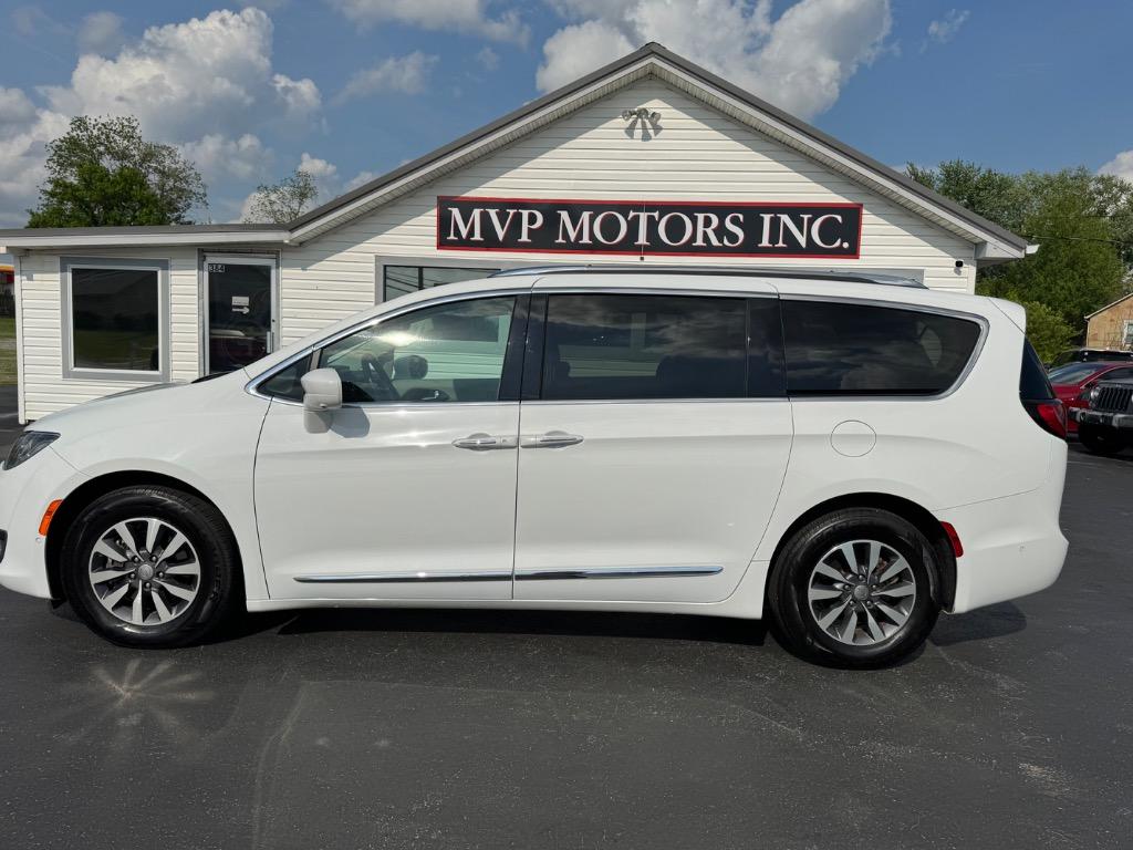 2020 Chrysler Pacifica Touring L Plus photo