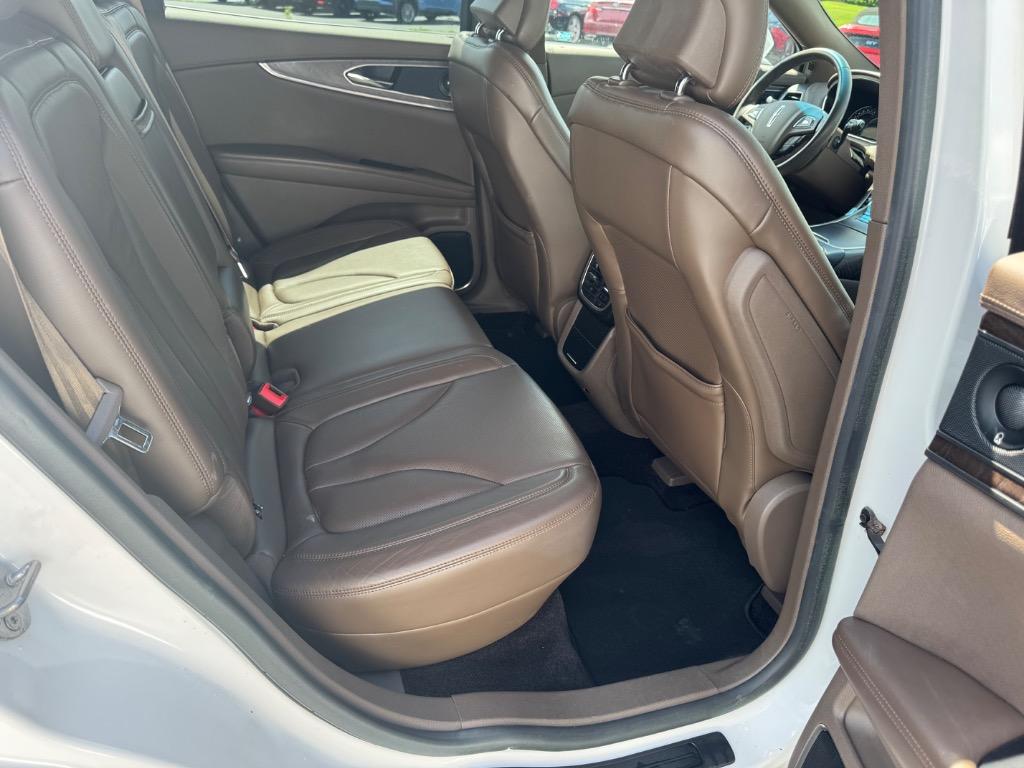 2016 Lincoln MKX Reserve photo