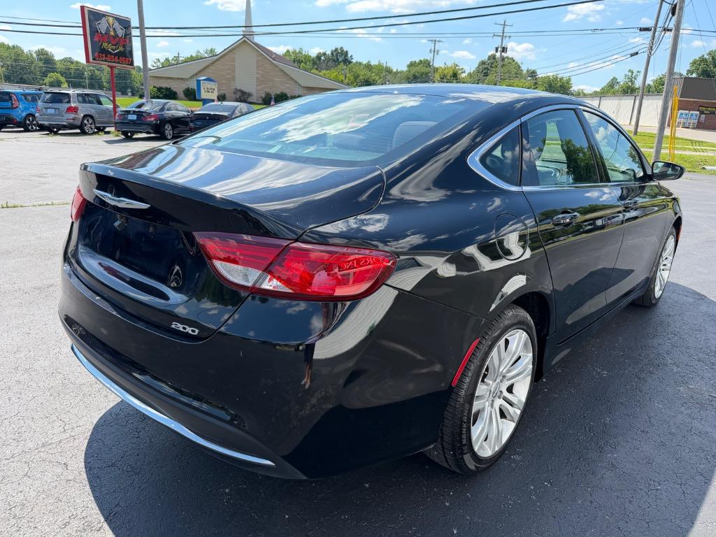 2015 Chrysler 200 - $7,998
