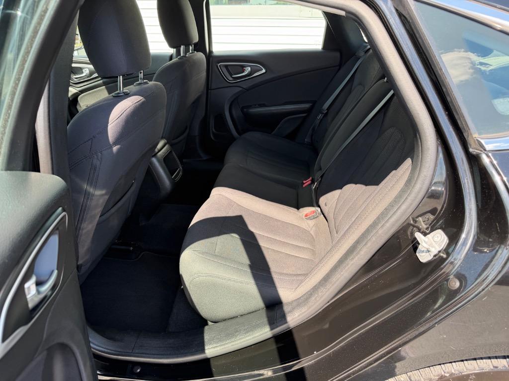 2015 Chrysler 200 - $7,998