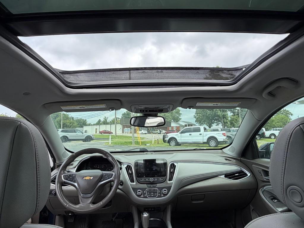 2019 Chevrolet Malibu - $13,998