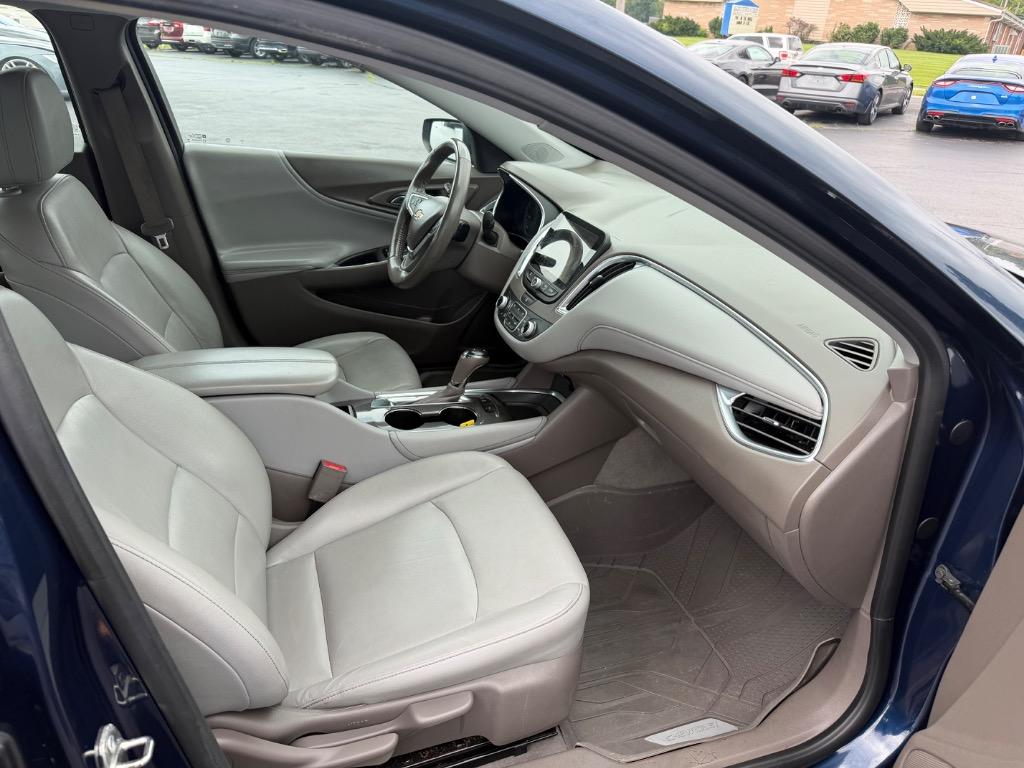2019 Chevrolet Malibu - $13,998