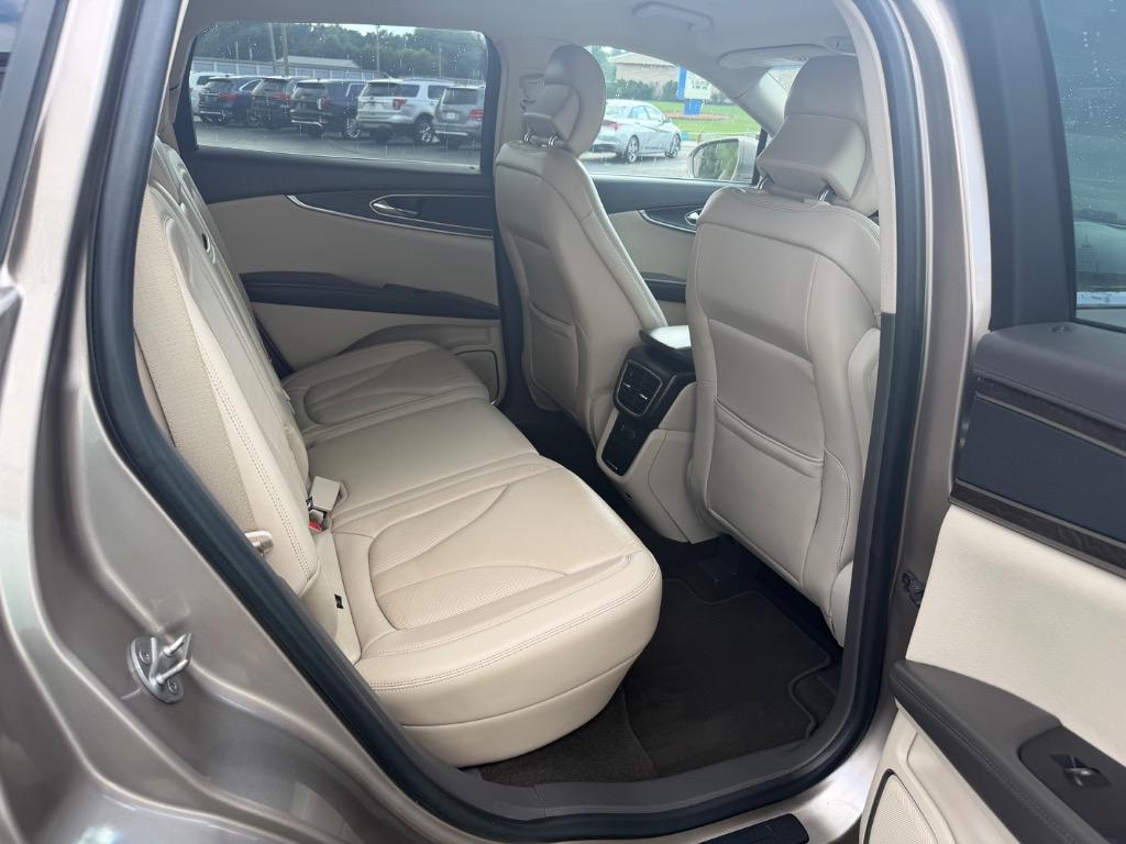 2019 Lincoln Nautilus - $15,998