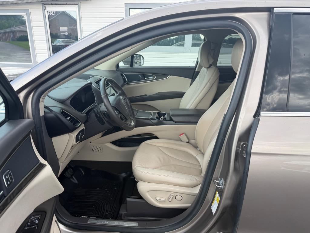 2019 Lincoln Nautilus - $15,998