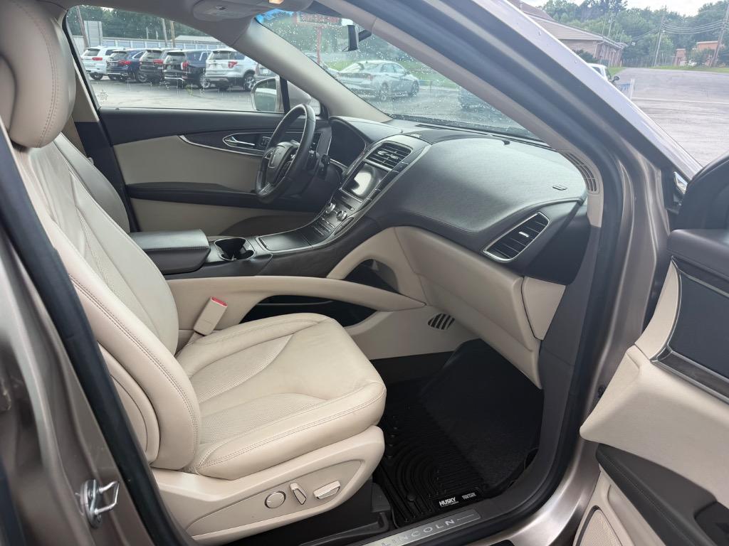 2019 Lincoln Nautilus - $15,998
