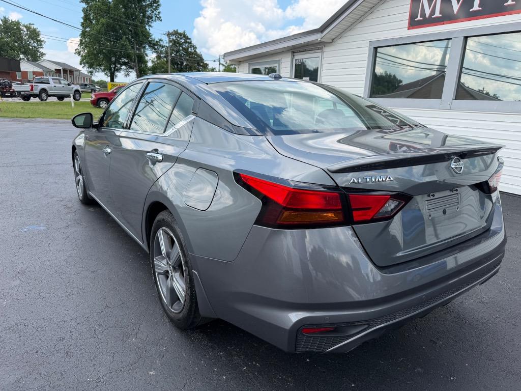 2019 Nissan Altima - $13,998