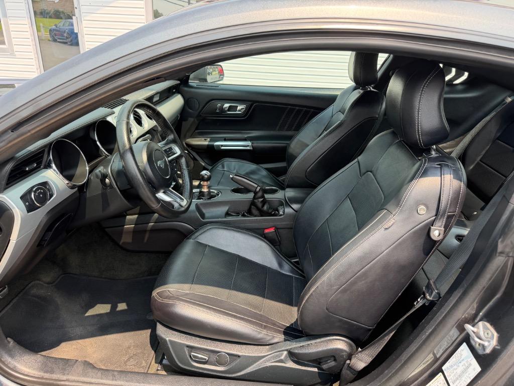 2016 Ford Mustang - $14,998