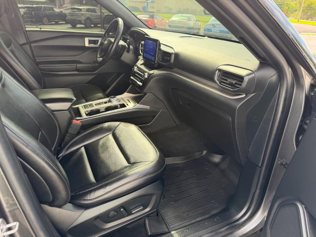 2020 Ford Explorer - $16,998