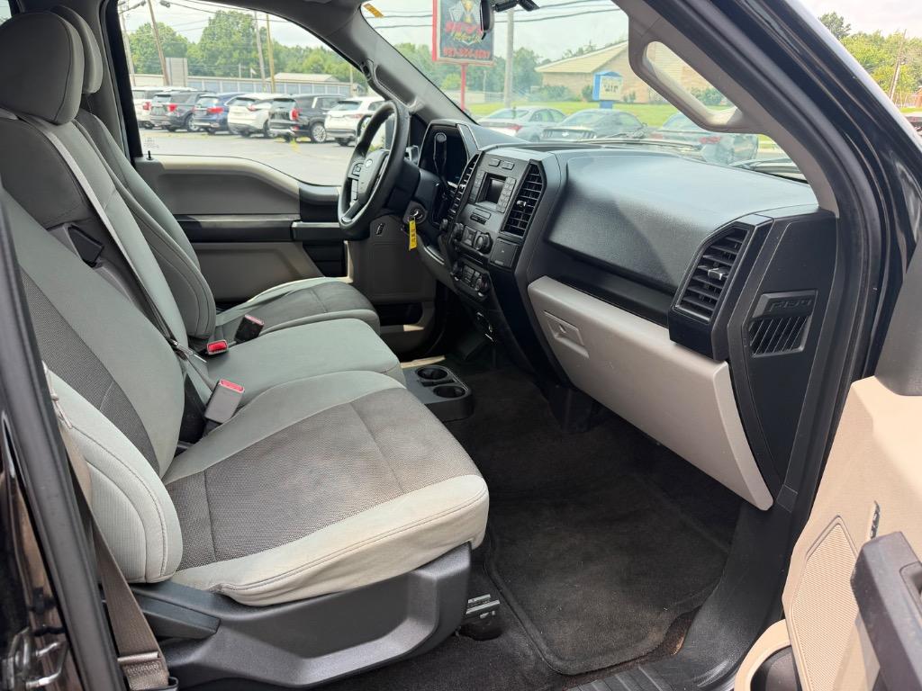 2016 Ford F150 - $13,998