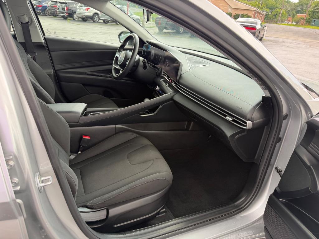 2023 Hyundai Elantra - $18,998
