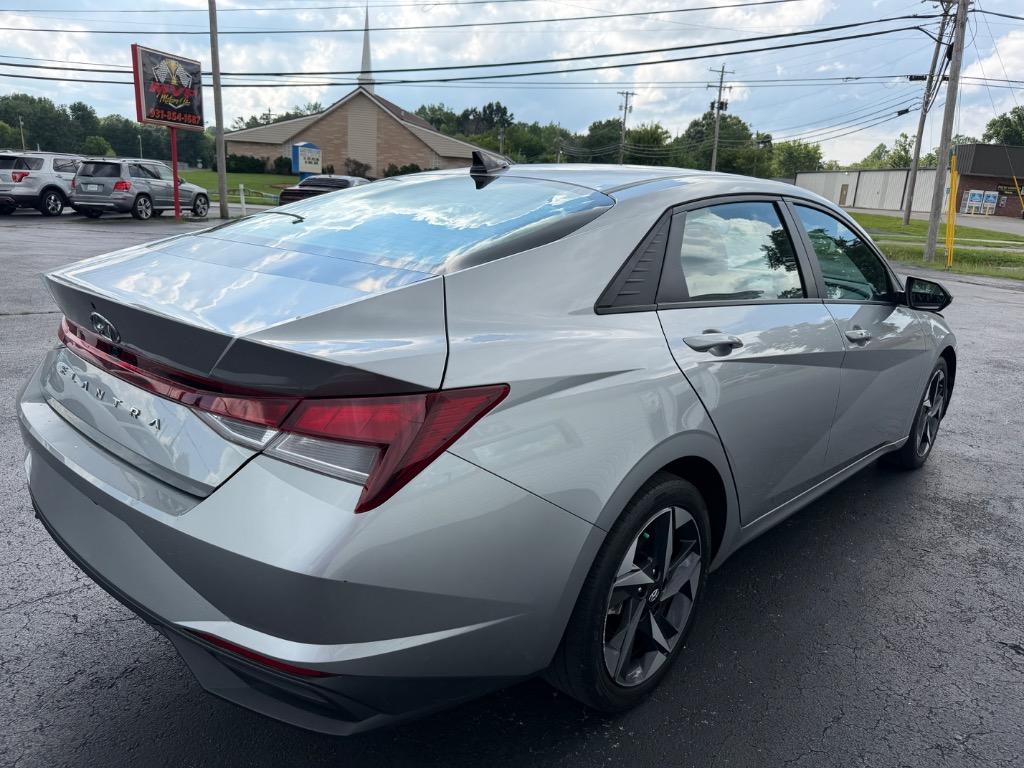 2023 Hyundai Elantra - $18,998