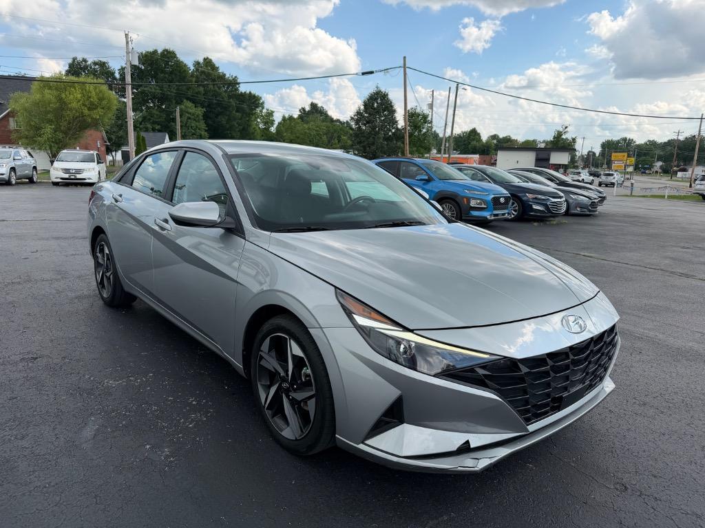 2023 Hyundai Elantra - $18,998