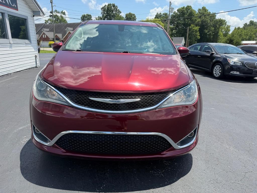 2017 Chrysler Pacifica - $10,998