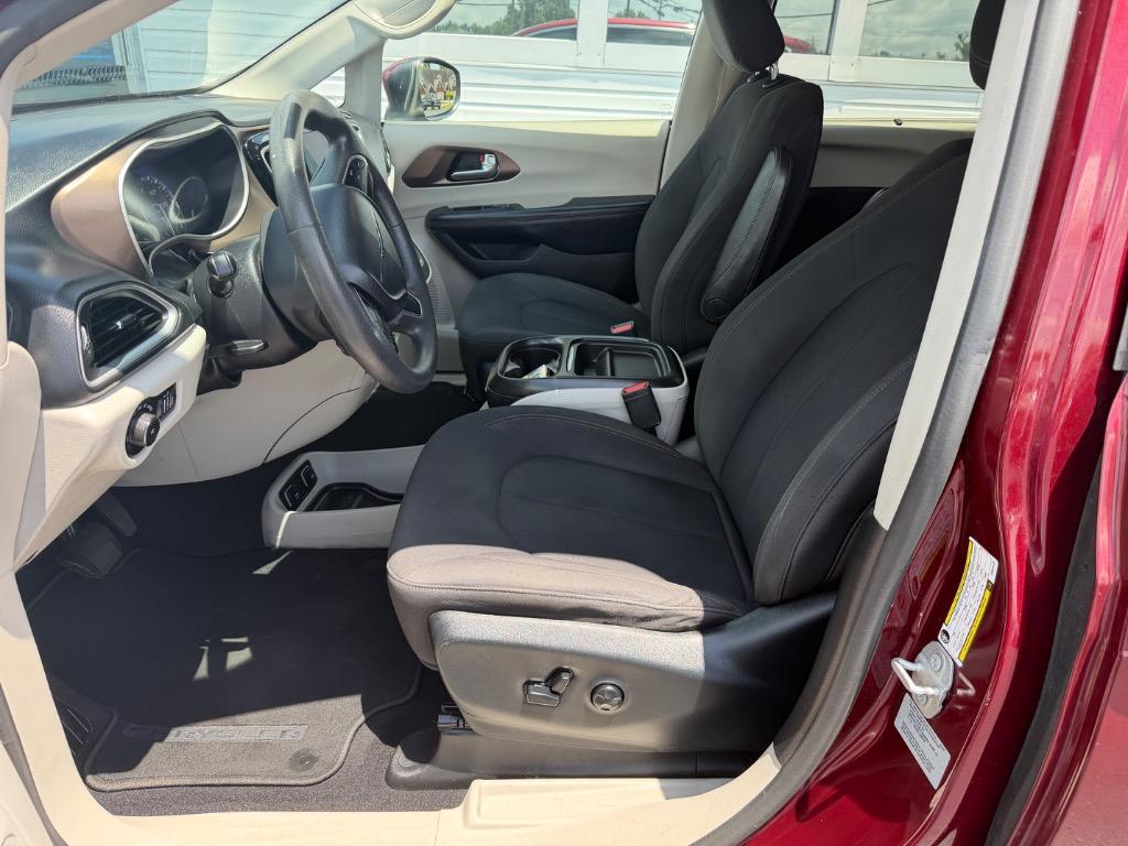 2017 Chrysler Pacifica - $10,998