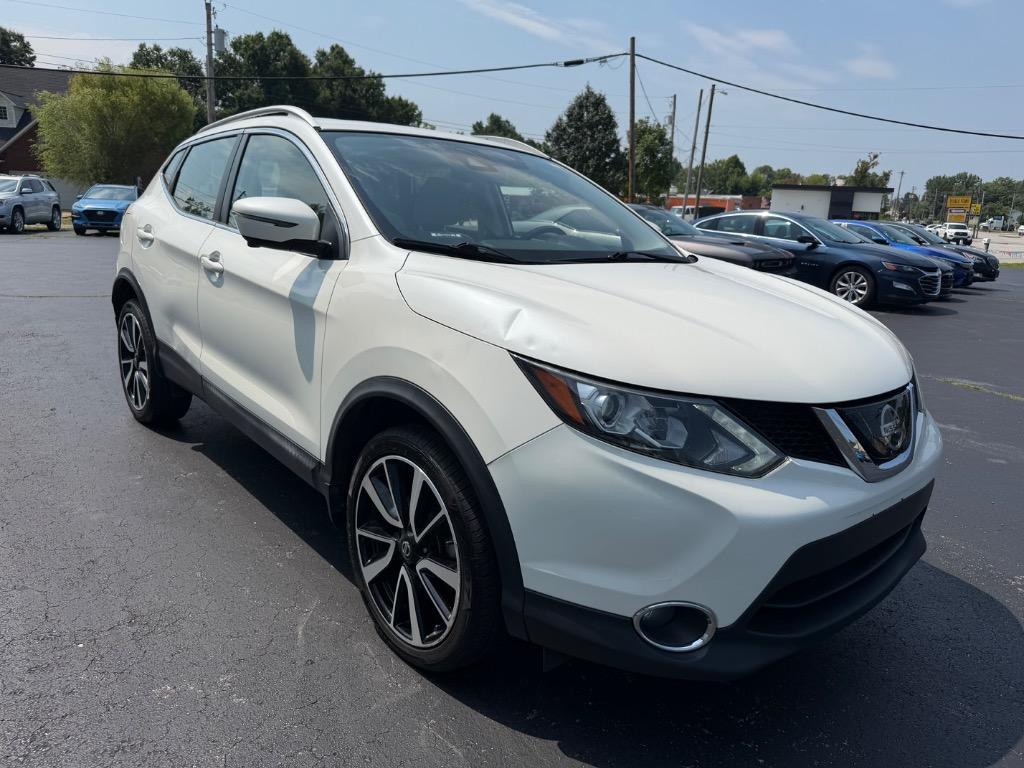 2018 Nissan Rogue - $14,998
