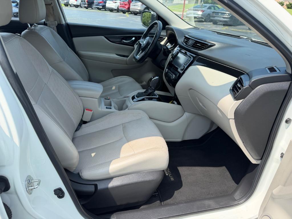 2018 Nissan Rogue - $14,998