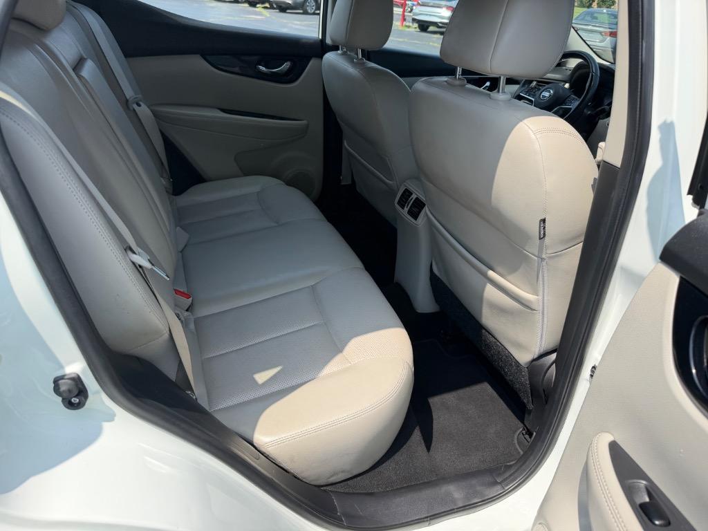 2018 Nissan Rogue - $14,998