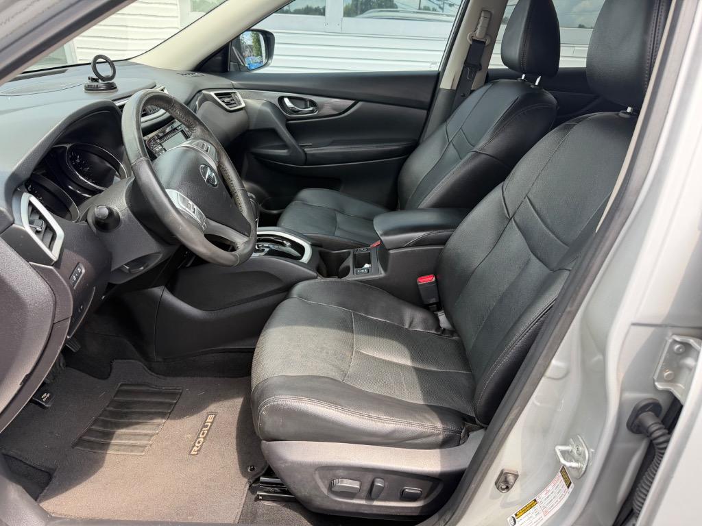 2016 Nissan Rogue - $12,998