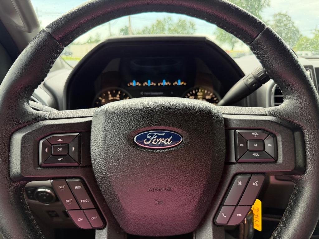 2016 Ford F150 - $22,998